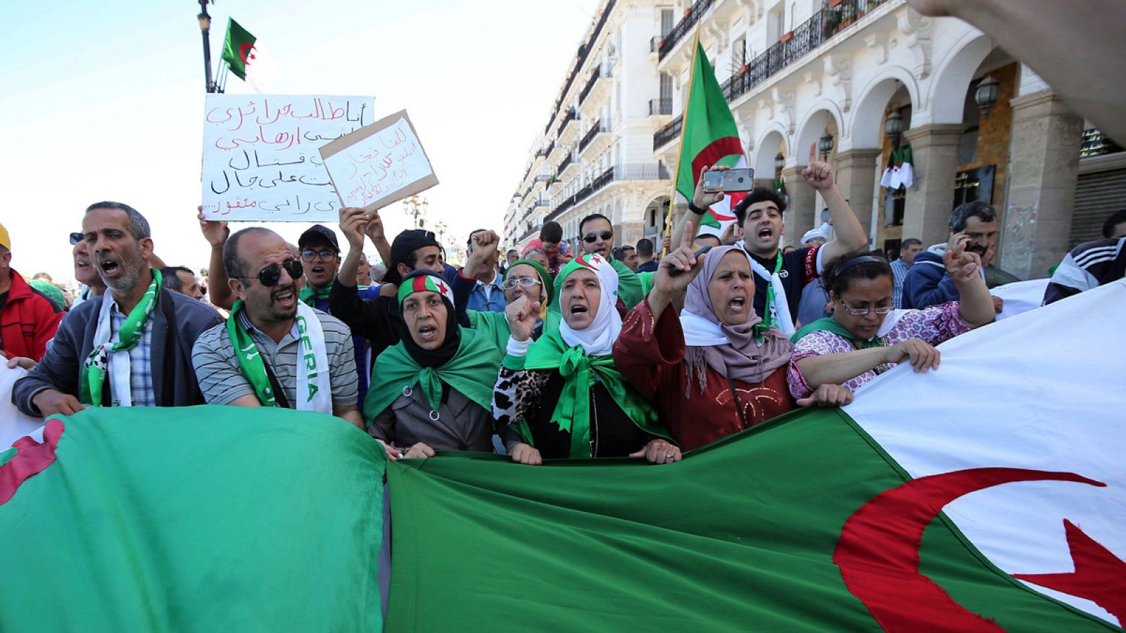 Protesta del pasado viernes en Argel contra el régimen del gobierno