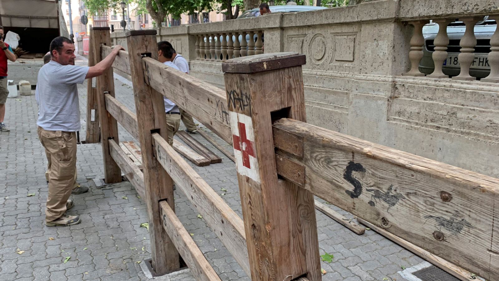 Comienza la colocación del vallado del encierro de los Sanfermines