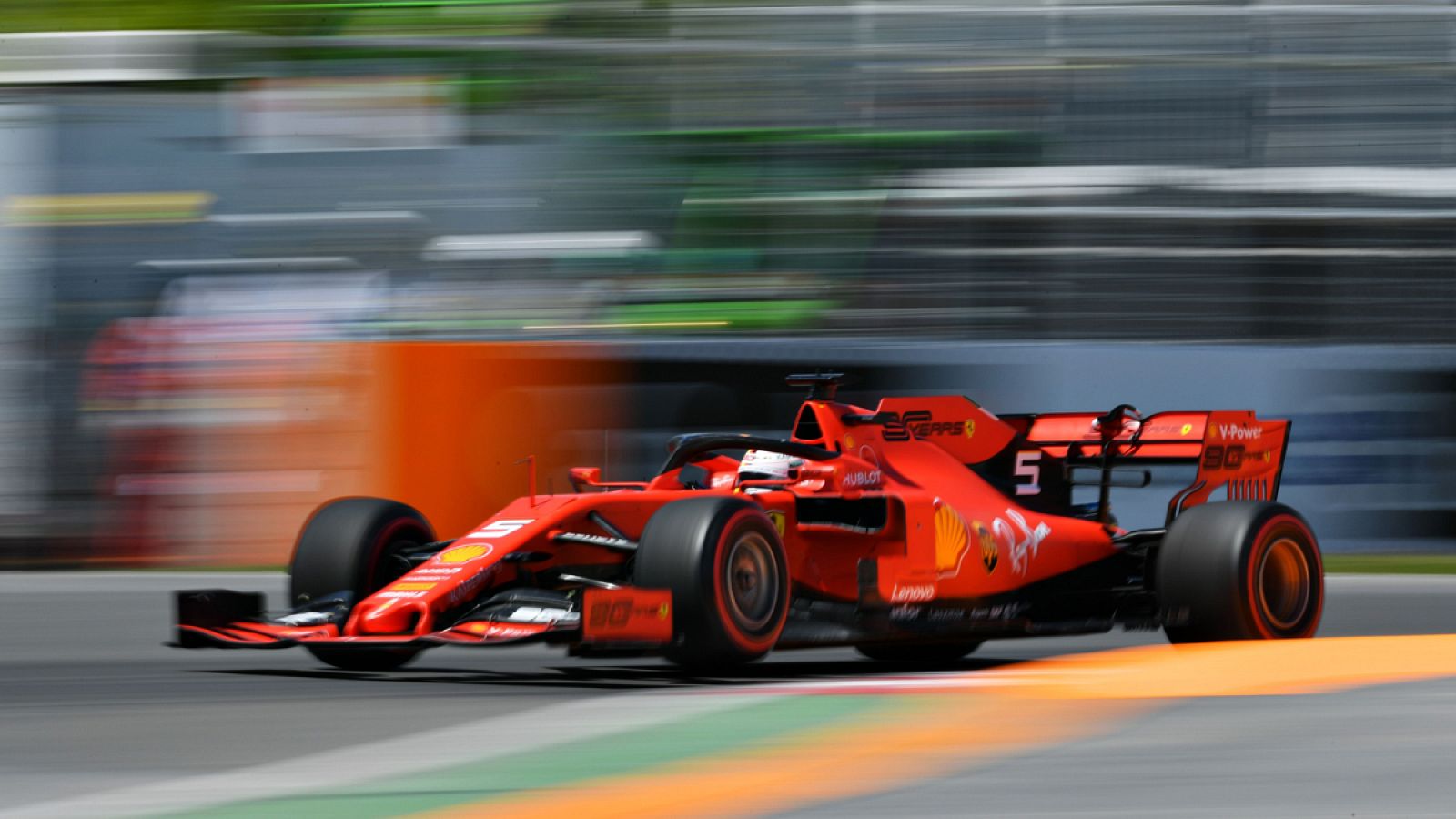 Vettel, rodando en el circuito Gilles Villeneuve de Canadá