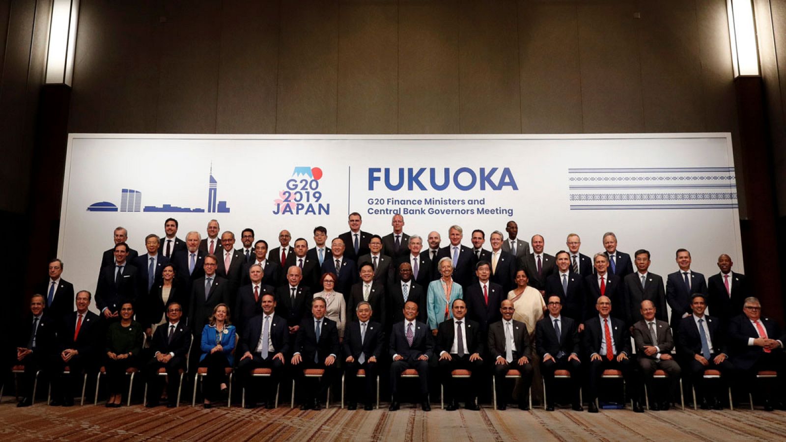 Foto de familia de los ministros de Finanzas del G20 en Fukuoka