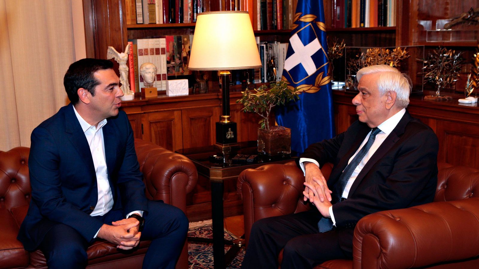 Tsipras solicita Pavlópulos la disolución del Parlamento y la convocatoria de elecciones anticipadas