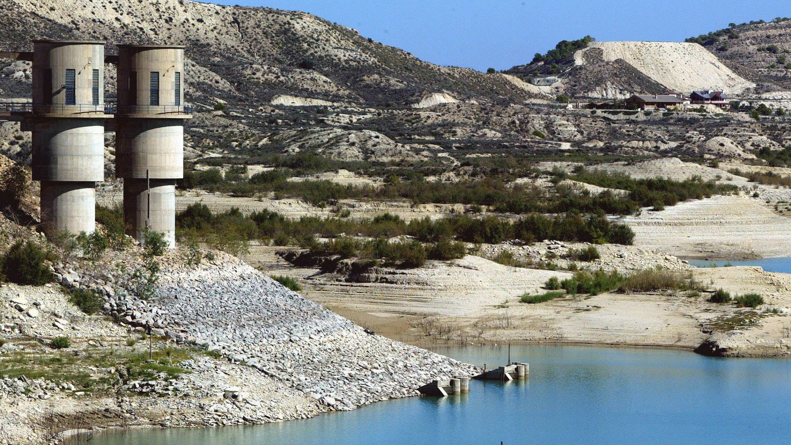 WWF denuncia que España ha apostado por un modelo de gestión del agua que "prioriza los grandes consumos, como en el sector agrícola del regadío".