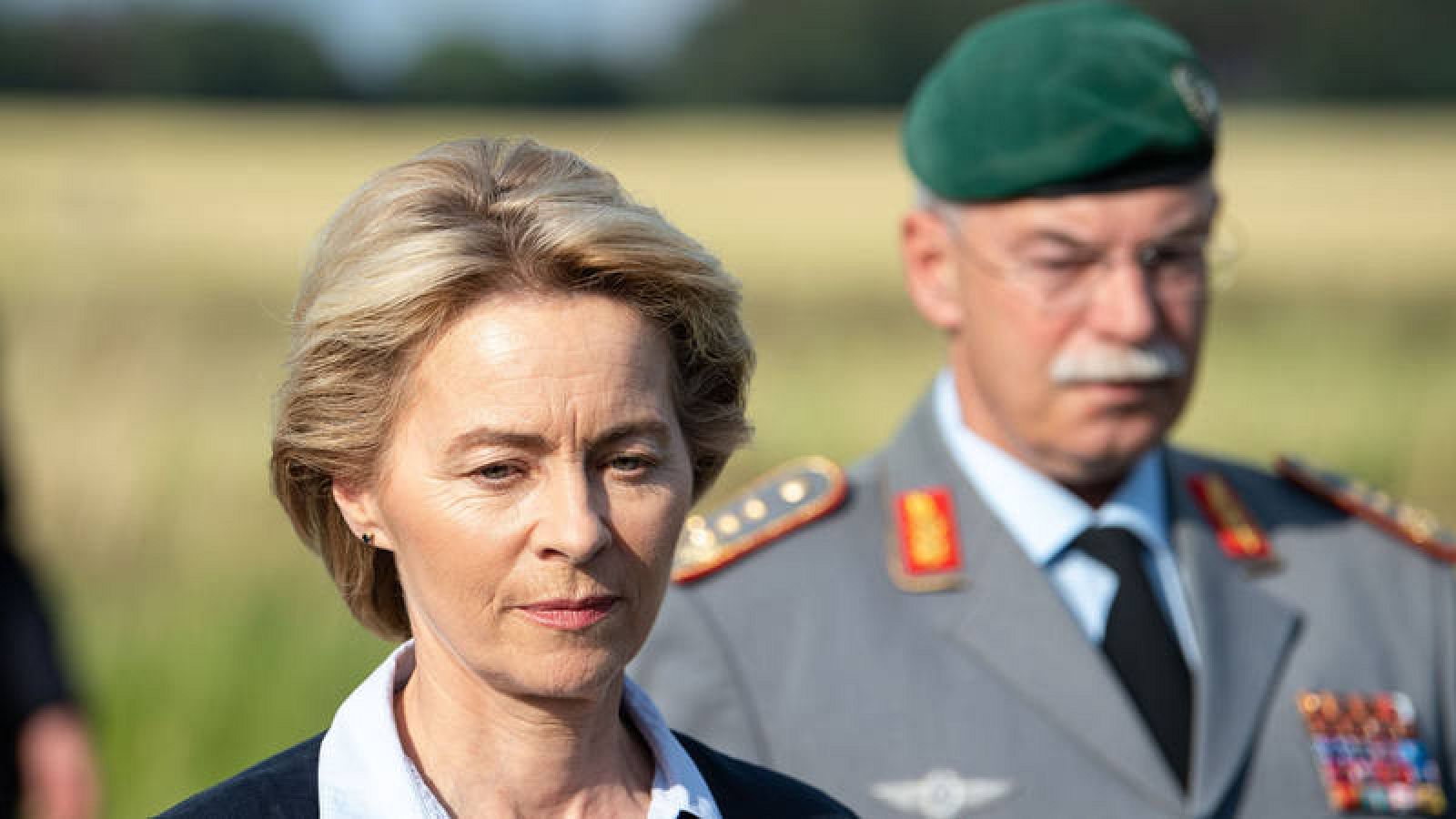 La ministra de Defensa alemana, Ursula von der Leyen, este lunes en Aerzen (Alemania)