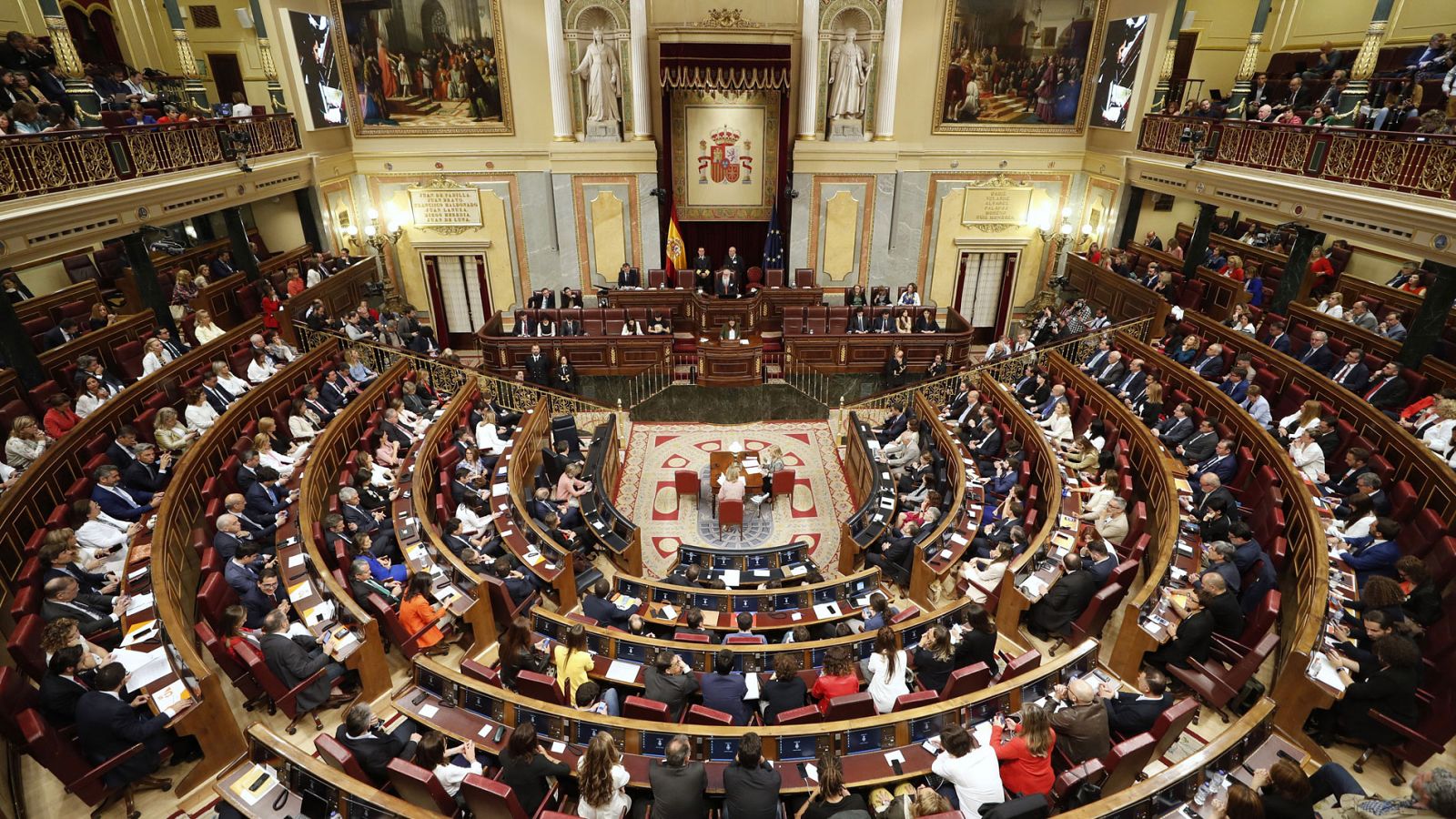 Vista general del hemiclíco del Congreso de los Diputados durante la sesión constitutiva de las nuevas Cortes Generales