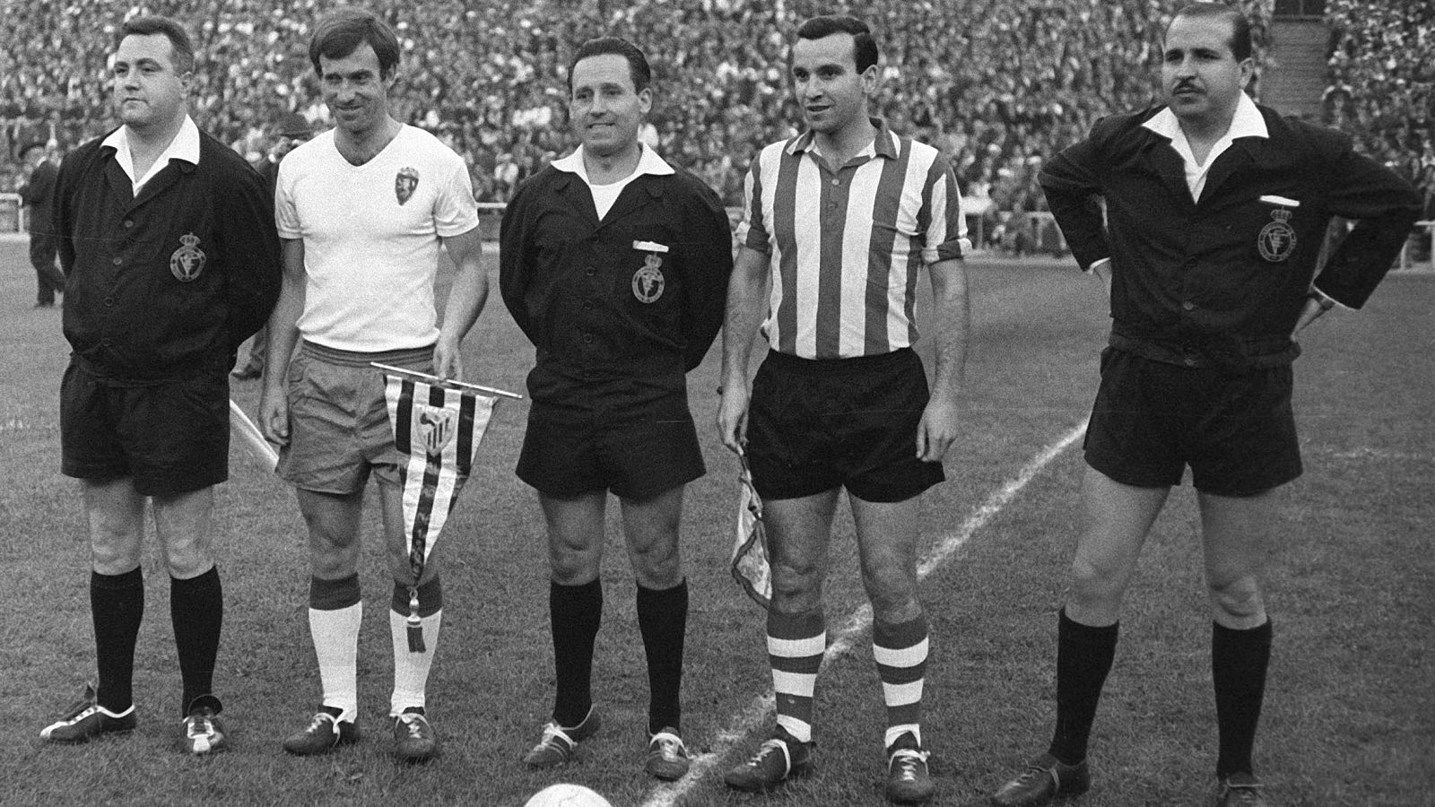 Koldo Aguirre, segundo por la derecha, en su etapa de jugador.