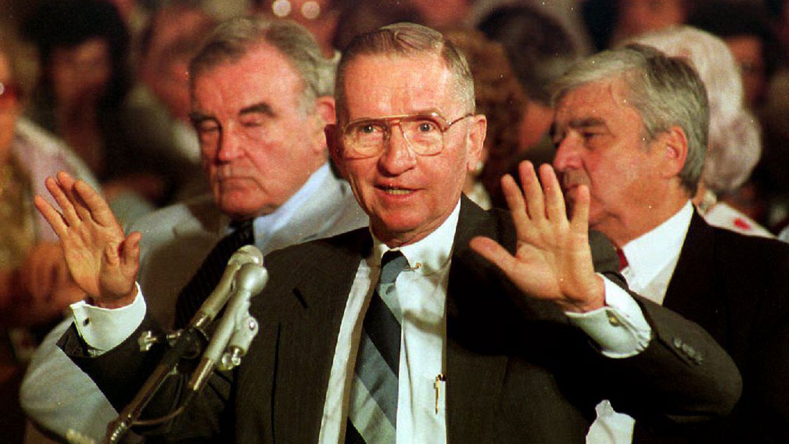 Muere Ross Perot, millonario y rival de Clinton en las elecciones de 1992