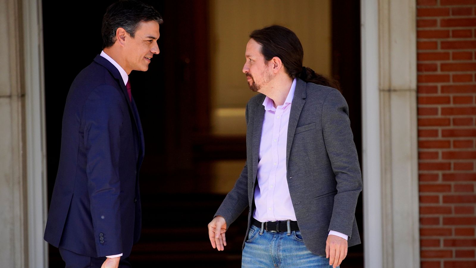 Pedro Sánchez y Pablo Iglesias en una de sus reuniones en Moncloa