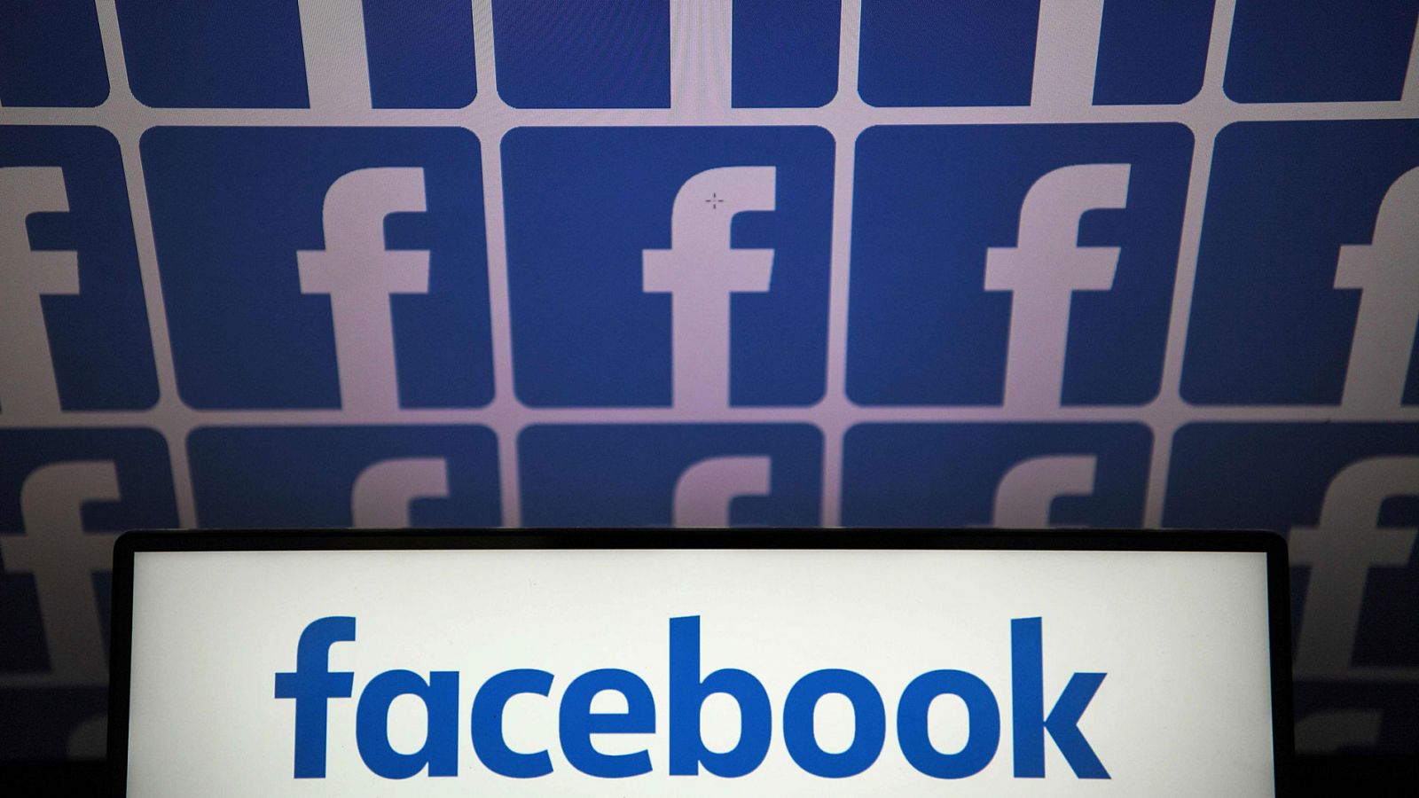 Facebook se enfrenta a multas de casi 100 millones de dólares por la gestión de privacidad