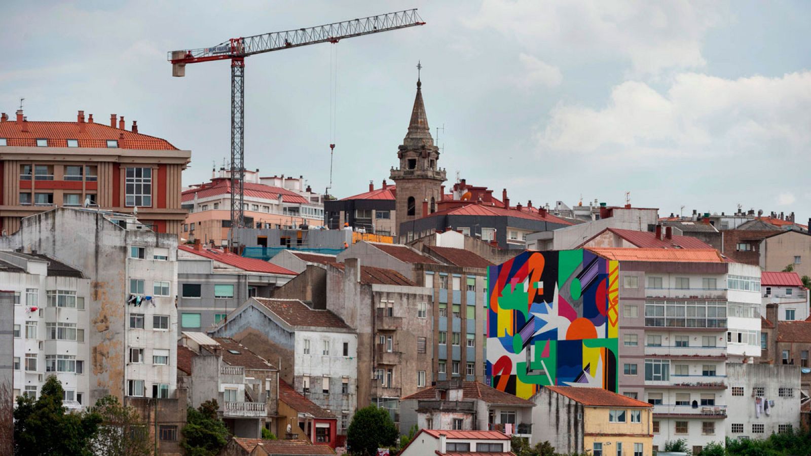 Un edificio en construcción en Vigo.