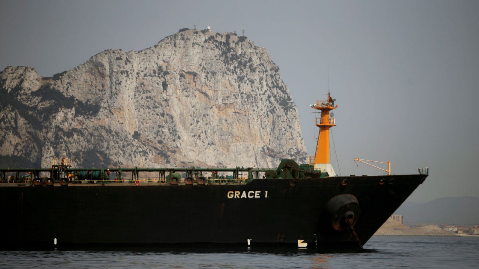 El petrolero iraní Grace 1, inmovilizado en aguas de Gibraltar.