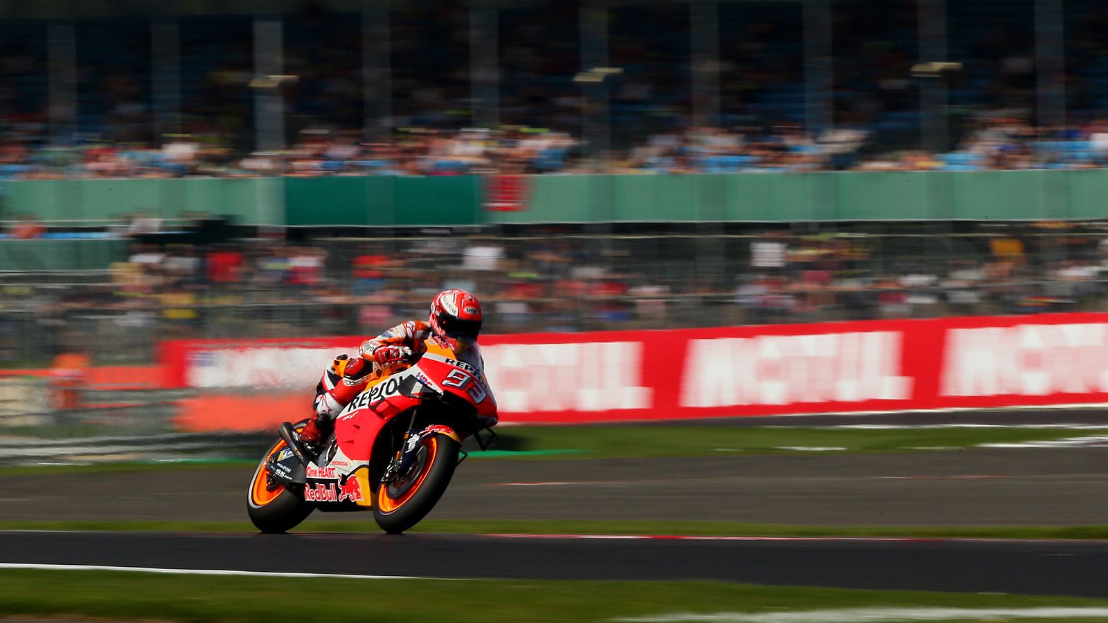 Marc Márquez rubrica en Silverstone su cuarta 'pole' consecutiva del año