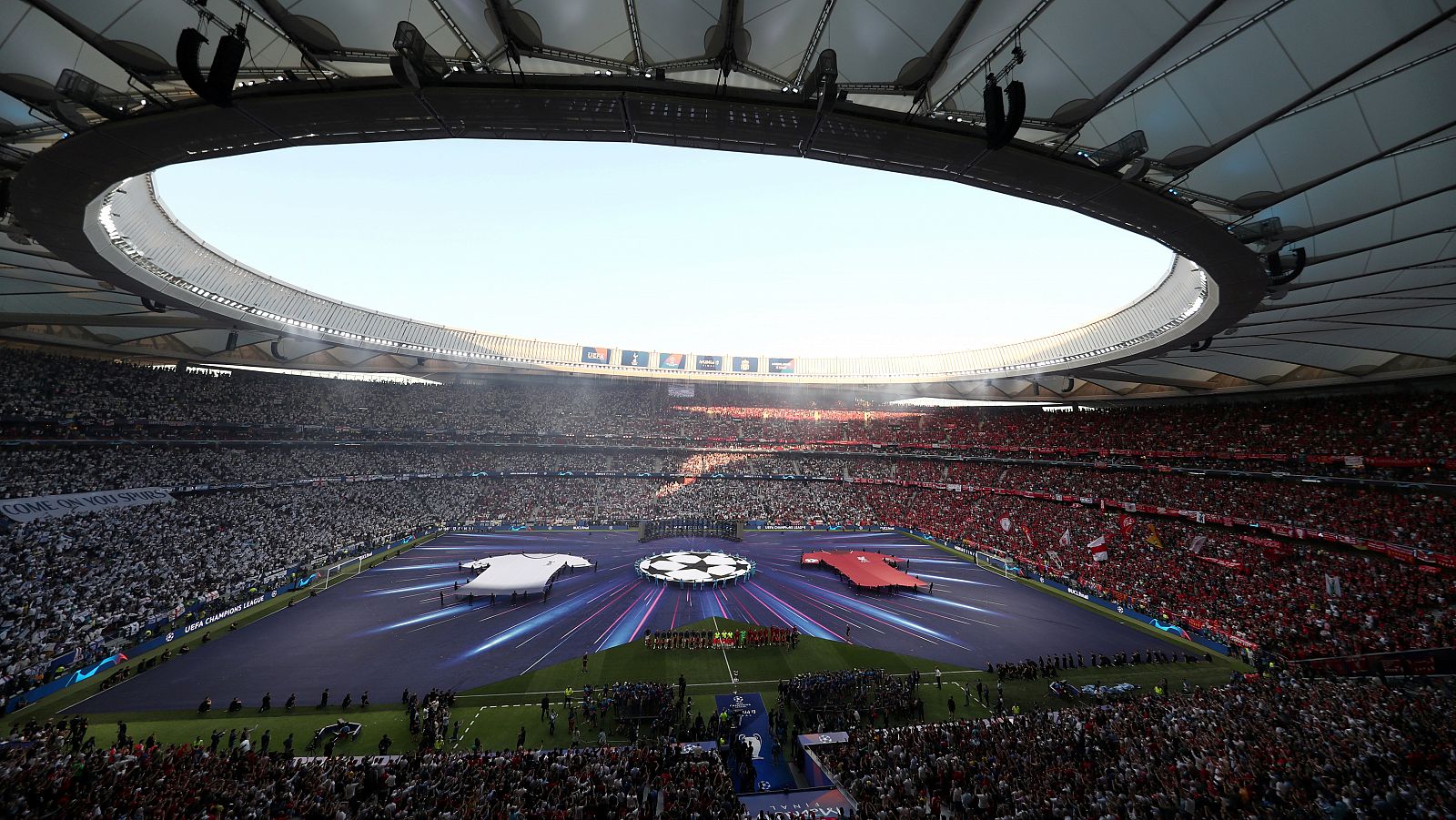 Imagen de la pasada final de Champions entre Liverpool y Tottenham en Madrid.