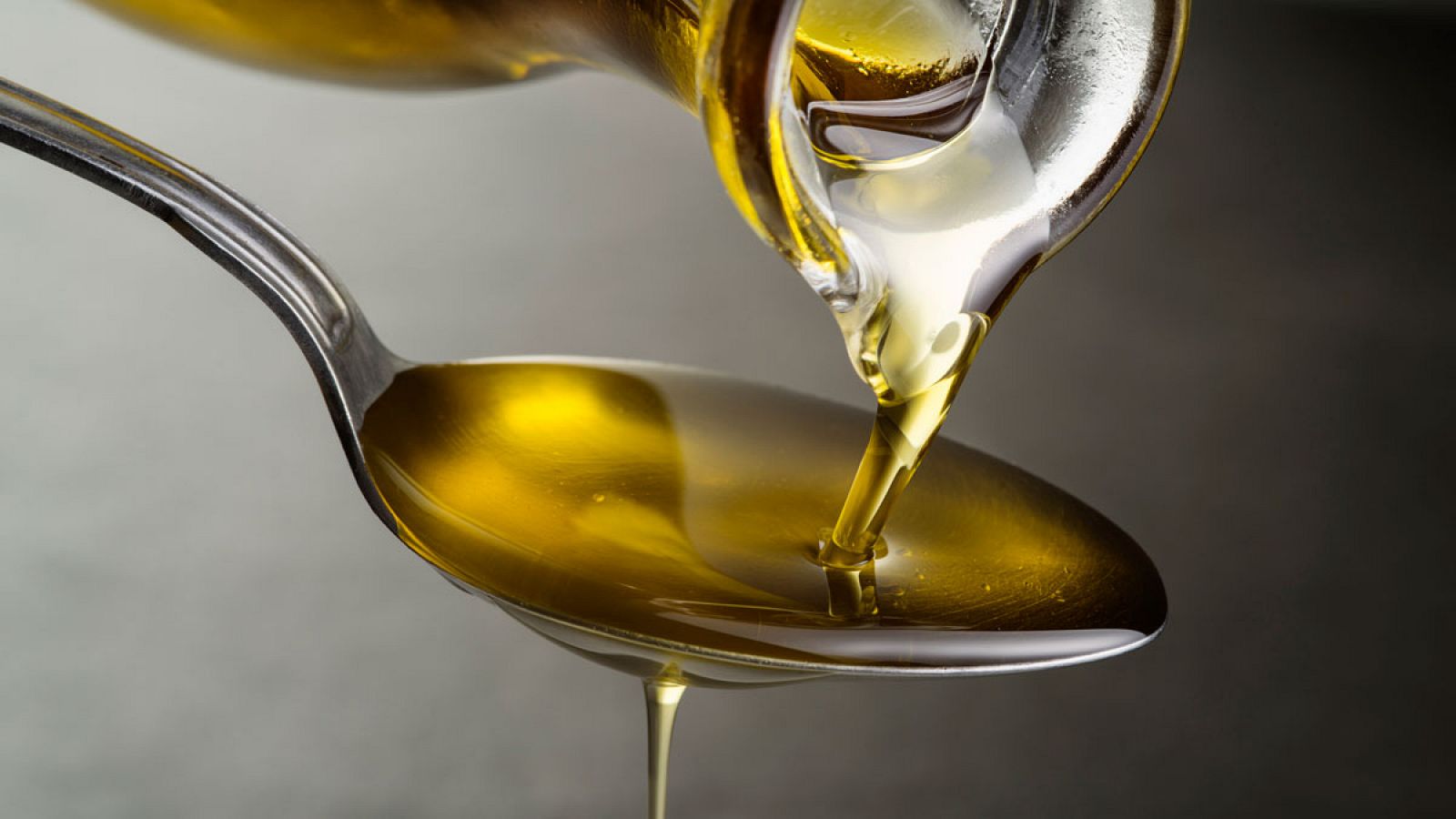 Los científicos han sintetizado los dos compuestos presentes en el aceite de oliva -el ácido oleanólico y el ácido maslínico-.