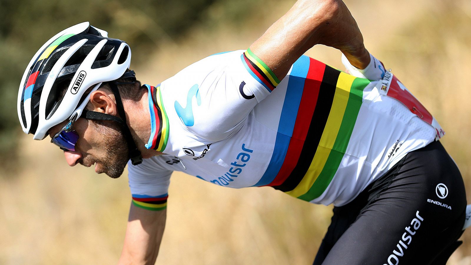 Alejandro Valverde defenderá en Yorkshire su maillot arcoiris de campeón del mundo.