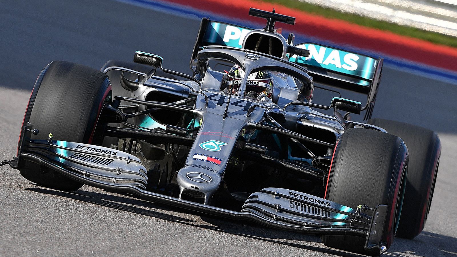 Lewis Hamilton se ha impuesto en el GP de Rusia.