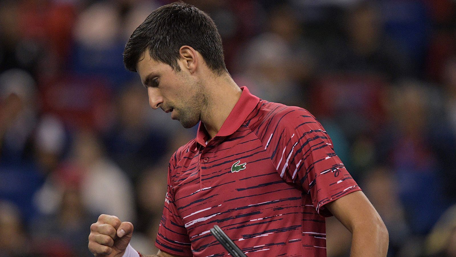 Novak Djokovic debuta con victoria ante Shapovalov en Shangái