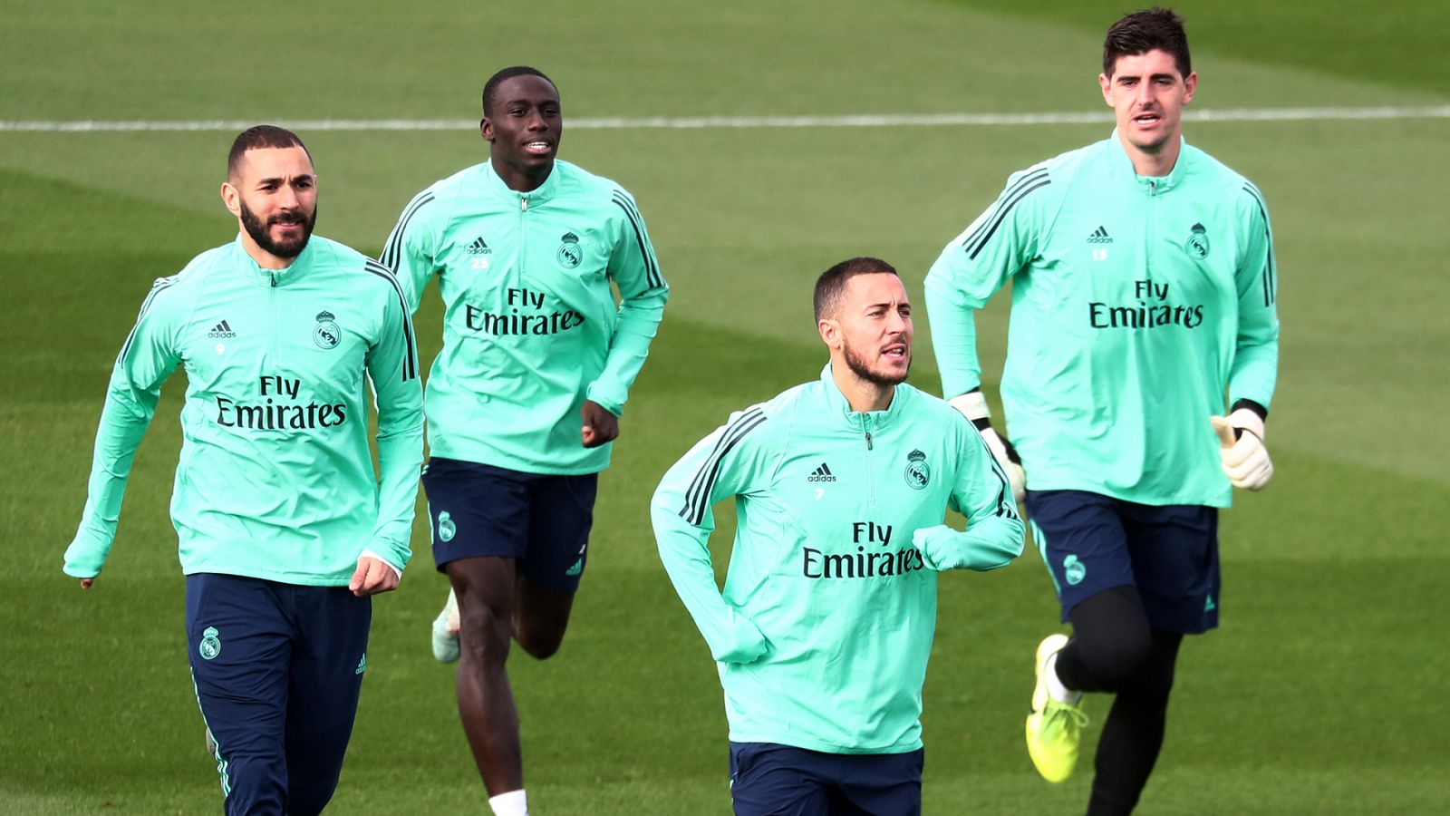 Imagen del entrenamiento del Madrid, con Karim Benzema, Ferland Mendy, Eden Hazard y Thibaut Courtois.