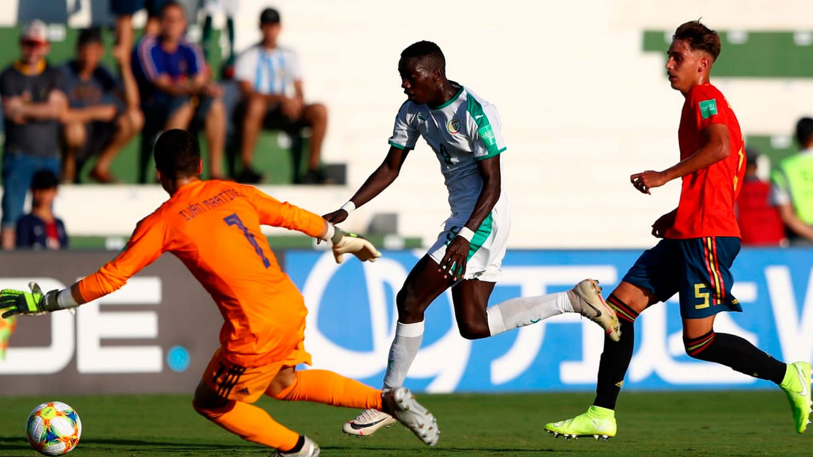 España jugará los cuartos del Mundial tras derrotar a Senegal.