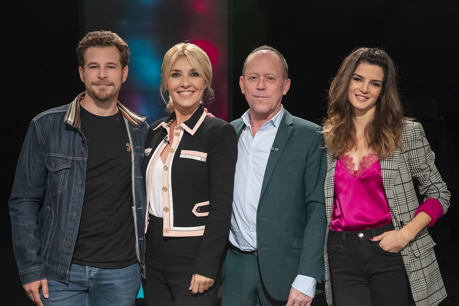 Clara Lago, Alvaro Cervantes y Luis San Narciso, con Cayetana Guillén Cuervo