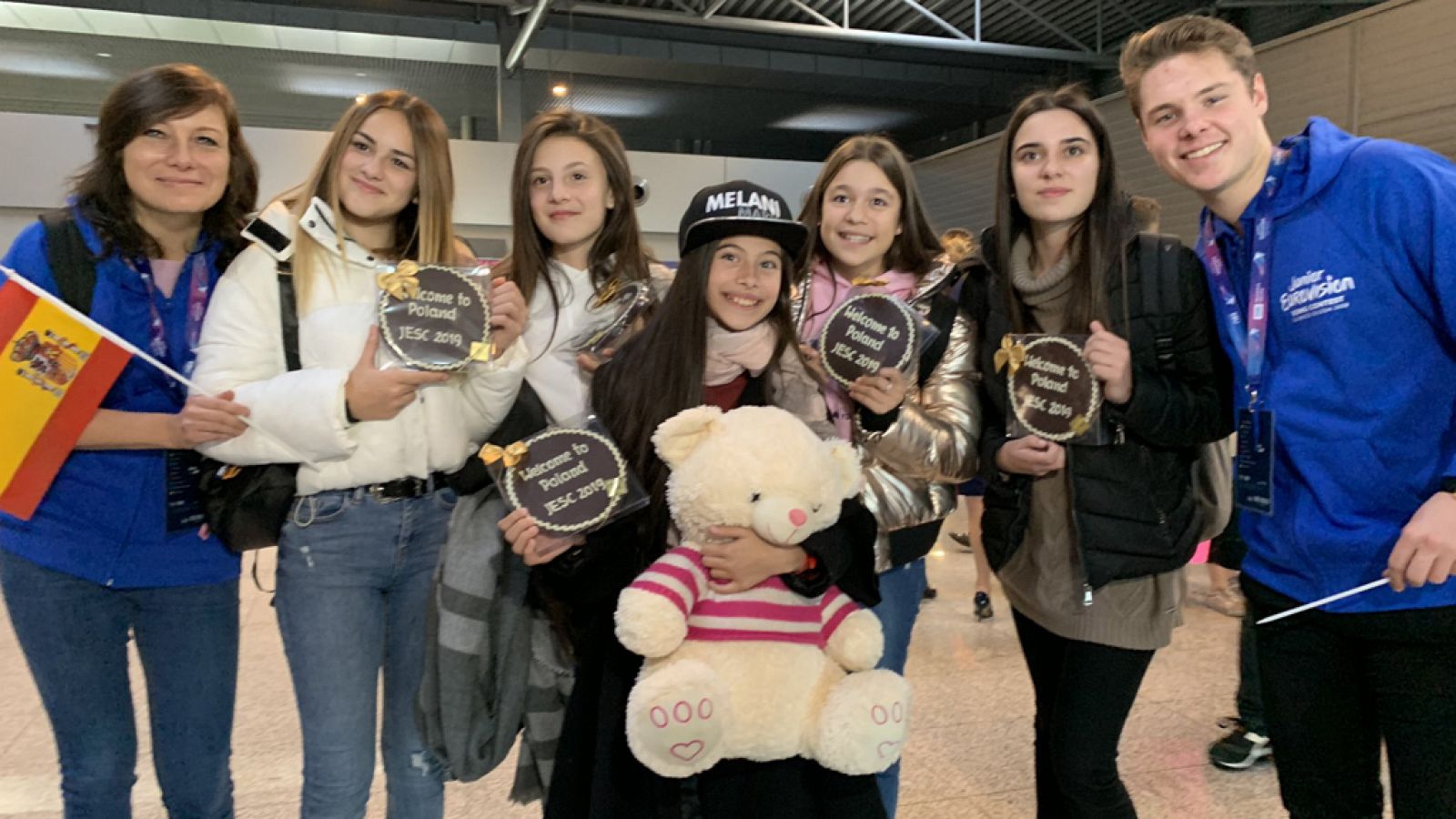Melani a su llegada a Polonia, el país que albergará el Festival de Eurovisión Junior 2019