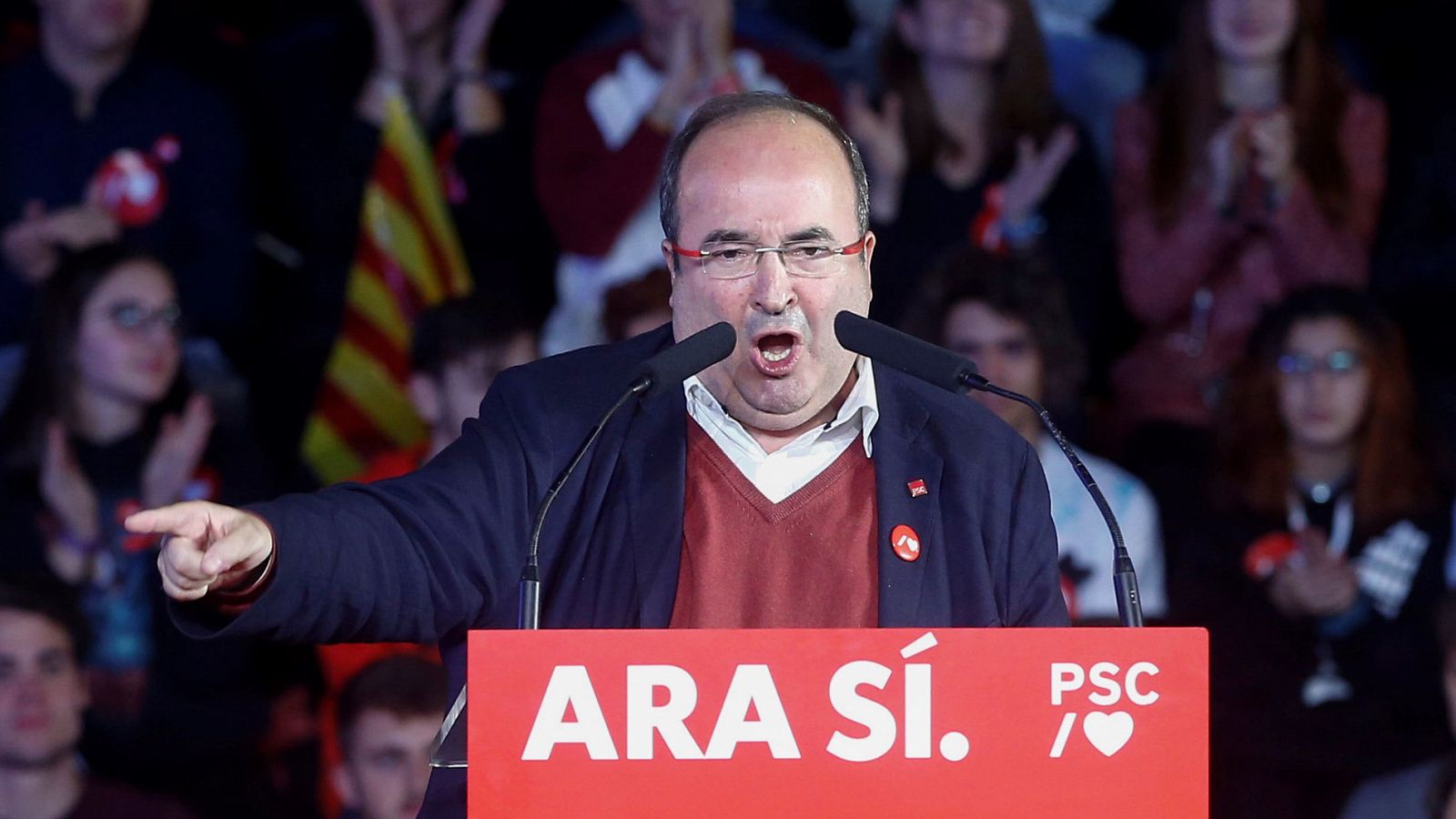 El líder del PSC, Miquel Iceta, durante el mitin final de campaña en Barcelona