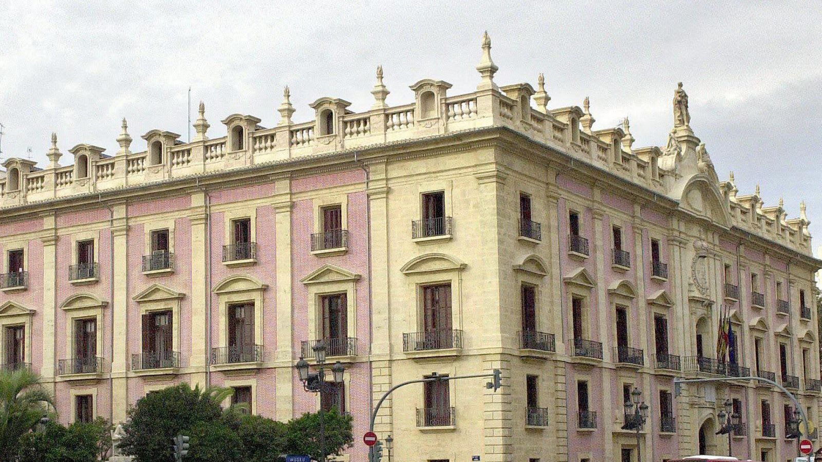 Un hombre que asesinó a la hija de su pareja en Valencia, condenado a prisión permanente