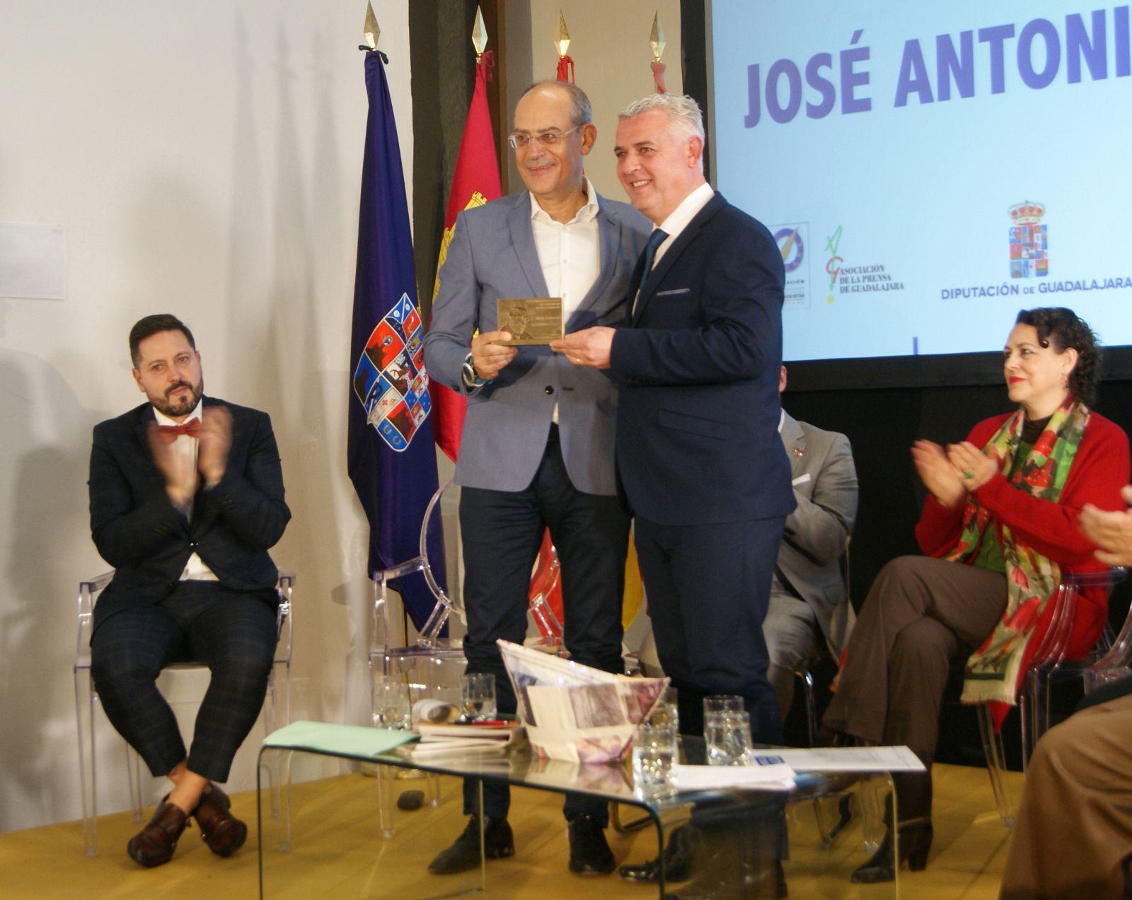 José Antonio Guardiola, director de `En Portada¿, recibe el premio Premio Manu Leguineche