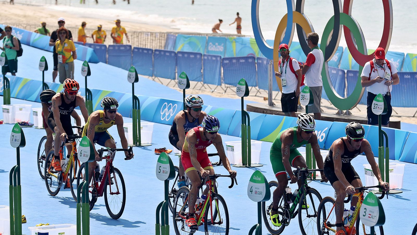 Mario Mola, en la prueba de triatlón de los Juegos de Río 2016.