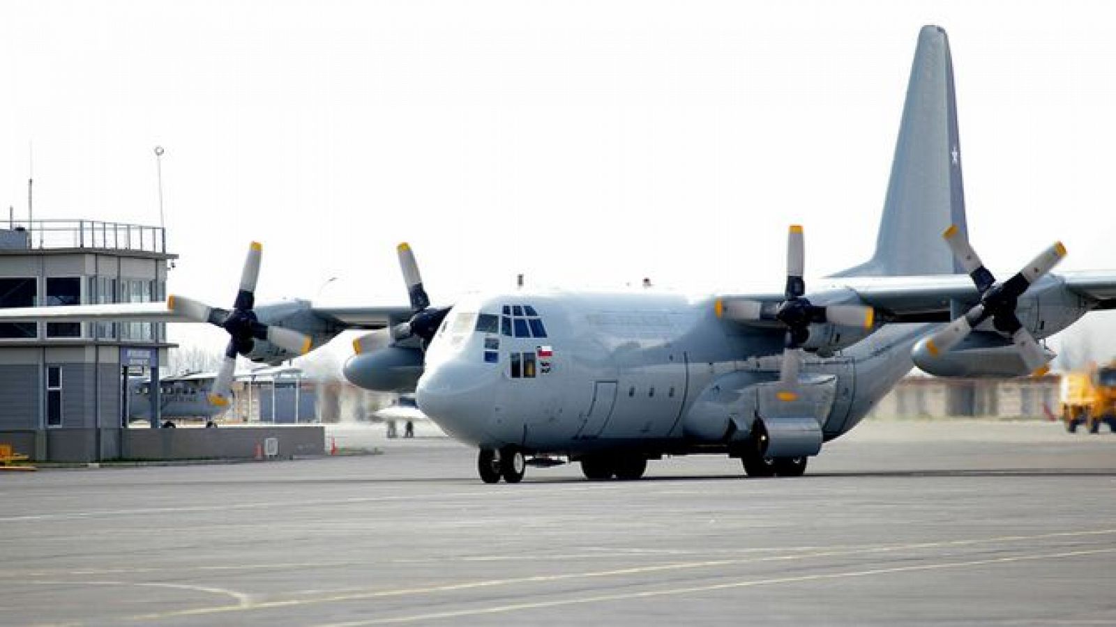 La Fuerza Aérea de Chile declara "siniestrado" un avión militar con 38 personas