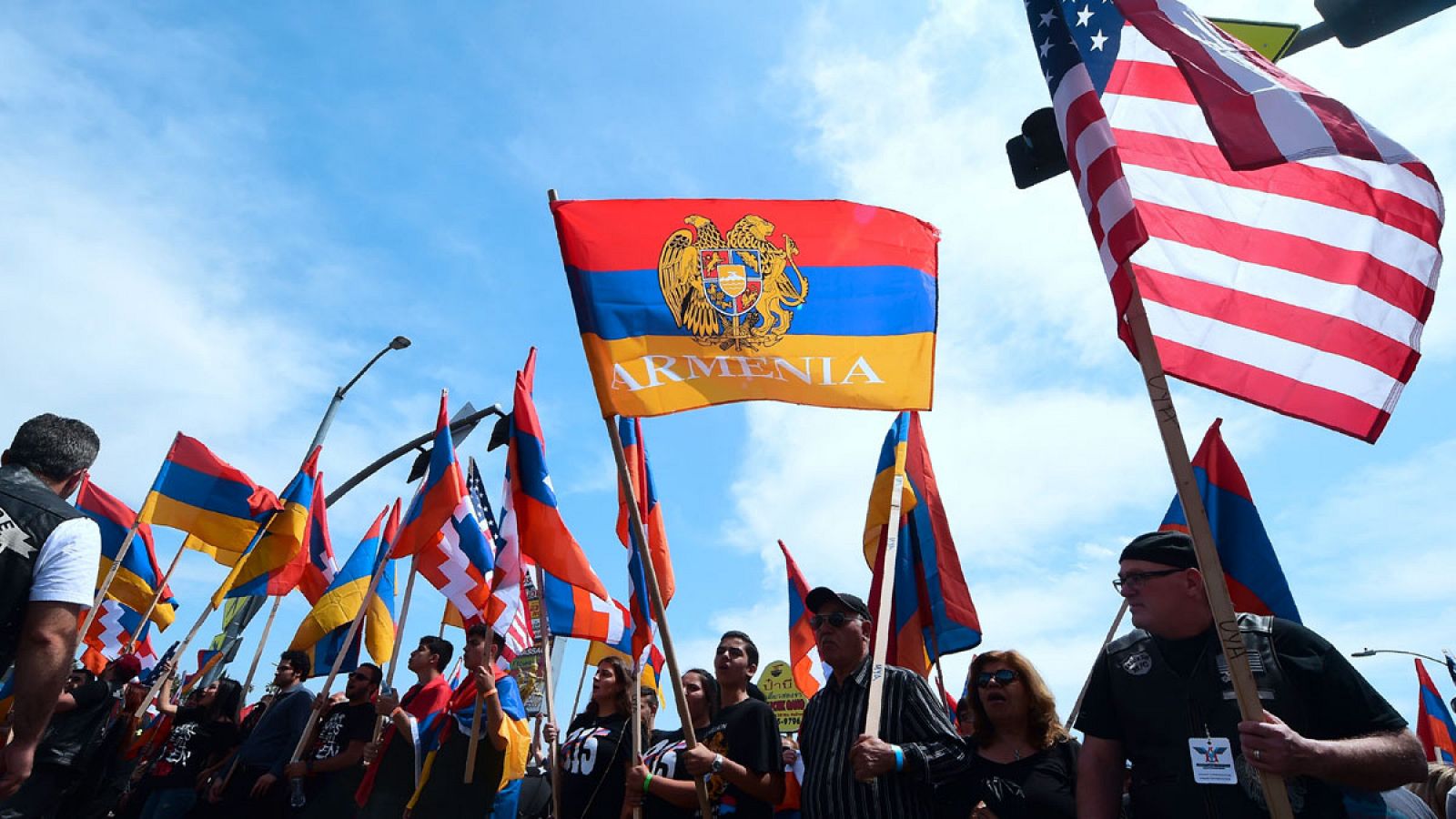 Imagen de archivo de abril de 2018 de armenios-estadounidenses en una manifestación por el reconocimiento del genocidio en California, Estados Unidos.