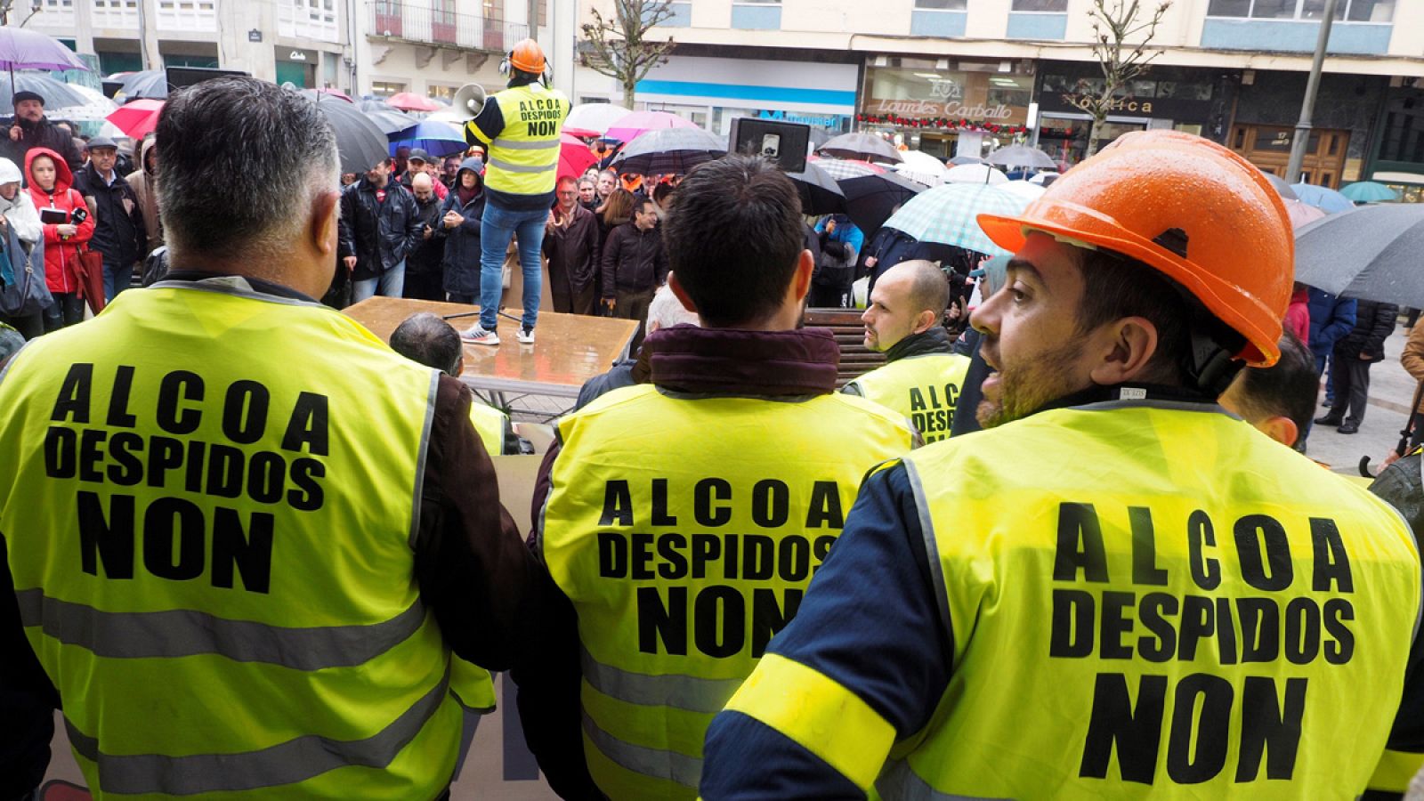 Protesta en Lugo para pedir la continuidad de la fábrica de Alcoa en A Mariña