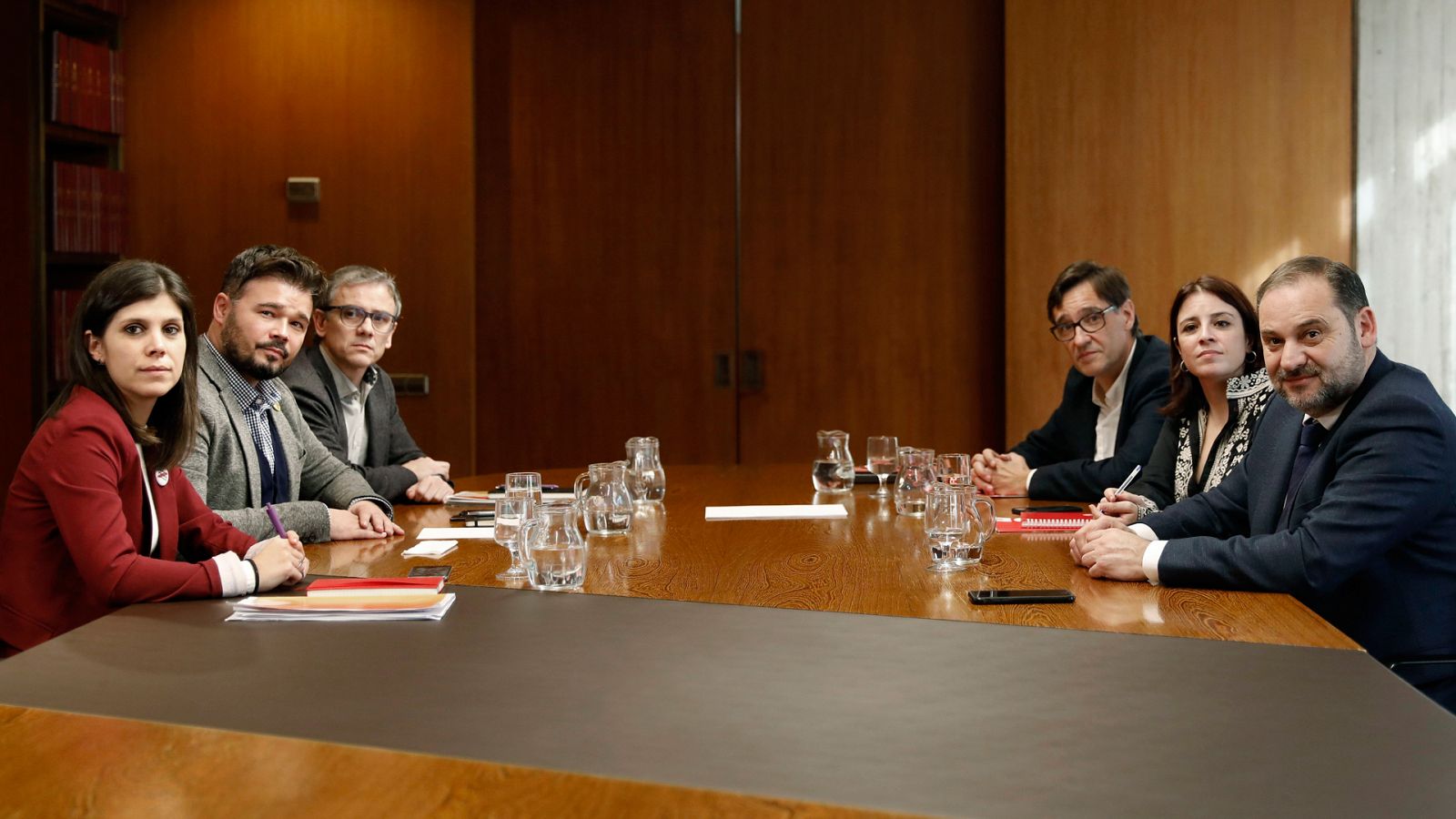 Los negociadores del PSOE y ERC, en una reunión el pasado 10 de diciembre.
