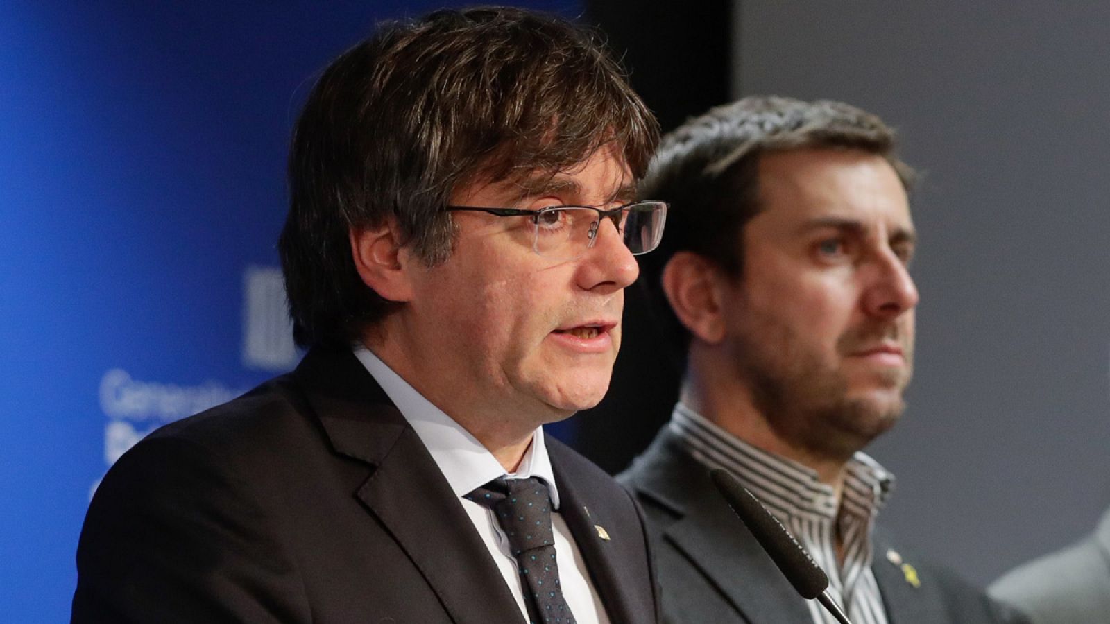 Puigdemont y Comín durante una rueda de prensa en Bruselas