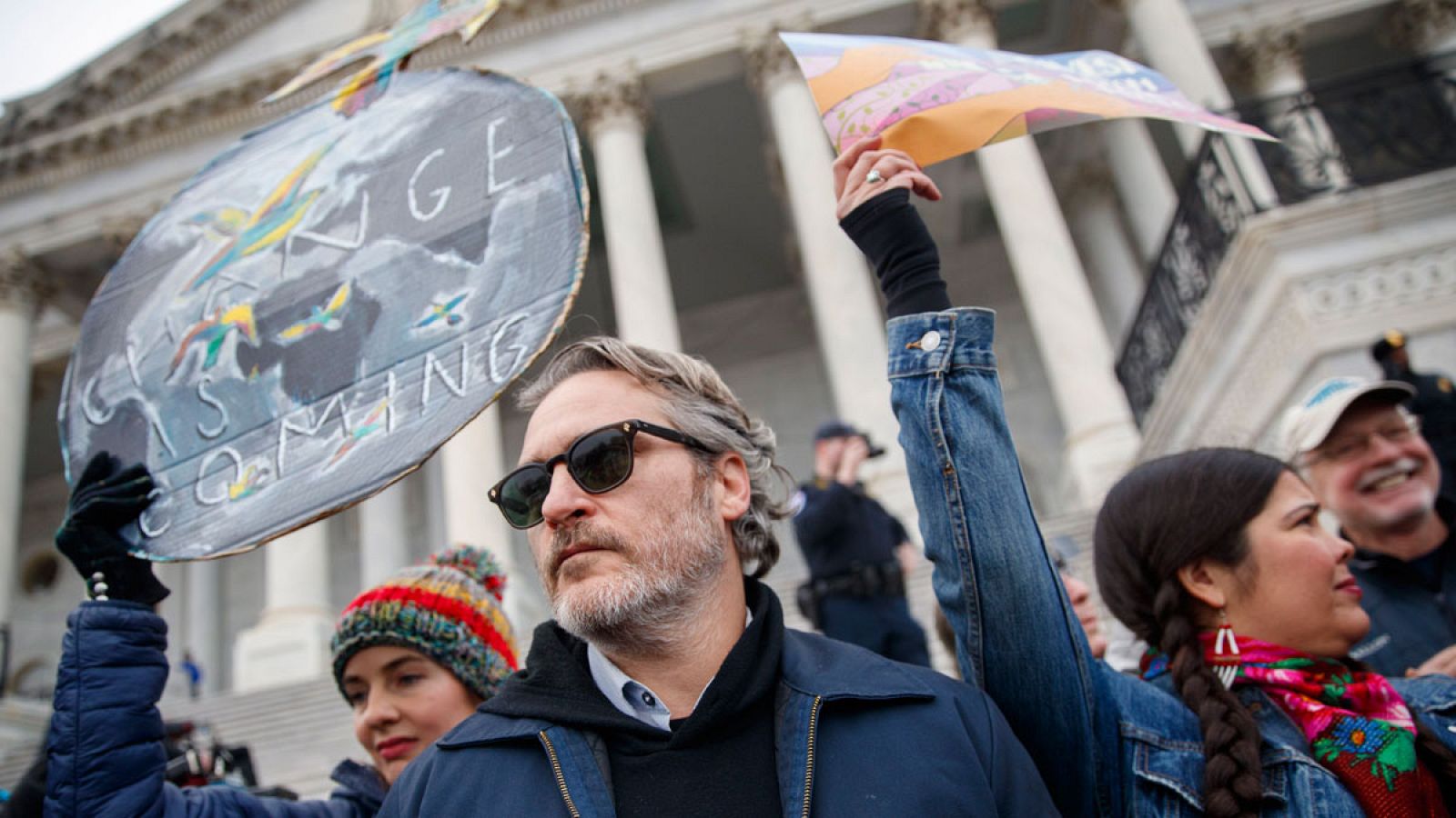 El actor Joaquin Phoenix durante la manifestación por el clima el viernes 10 de enero de 2020 en Washington, Estados Unidos.