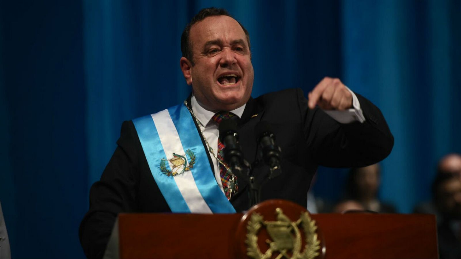 El nuevo mandatario guatemalteco ha dado su discurso como líder tras ser investido en el teatro nacional de Guatemala.