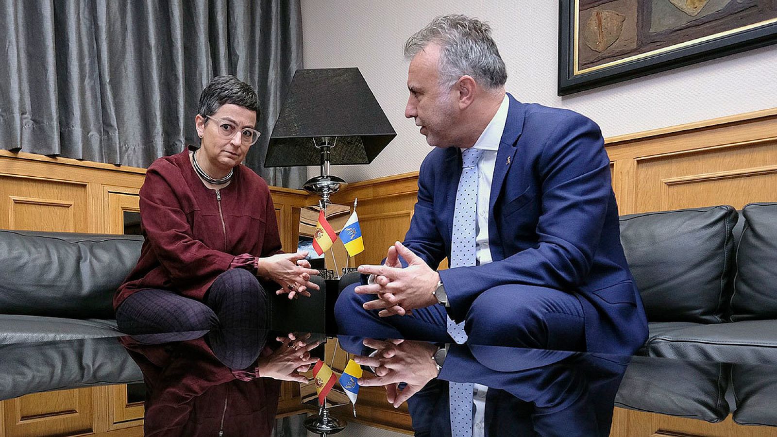 La ministra de Asuntos Exteriores, Arancha González Laya, durante su reunión con el presidente de Canarias, Ángel Víctor Torres.