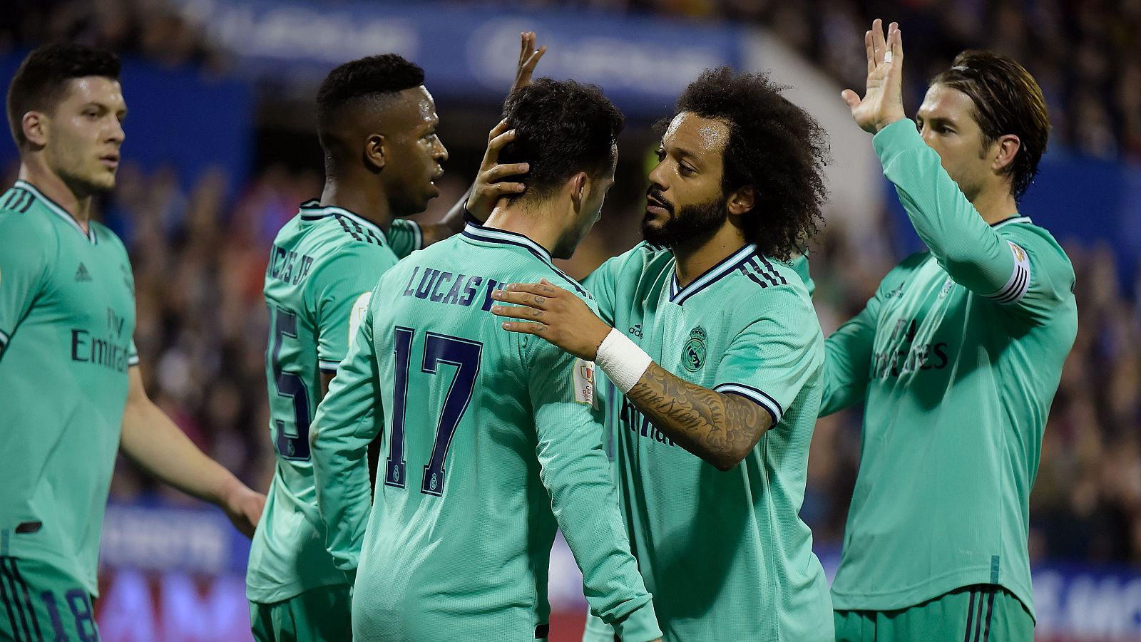 El Real Madrid celebra el gol de Lucas Vázquez durante el partido contra el Zaragoza