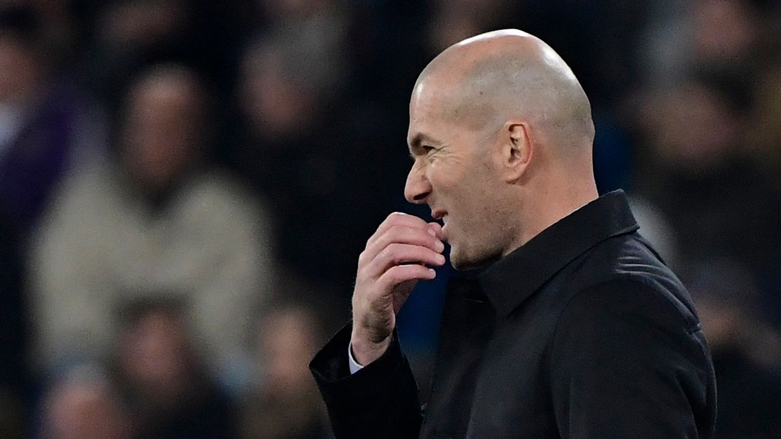 El entrenador Zinedine Zidane durante el partido de Copa entre el Real Madrid y la Real Sociedad.