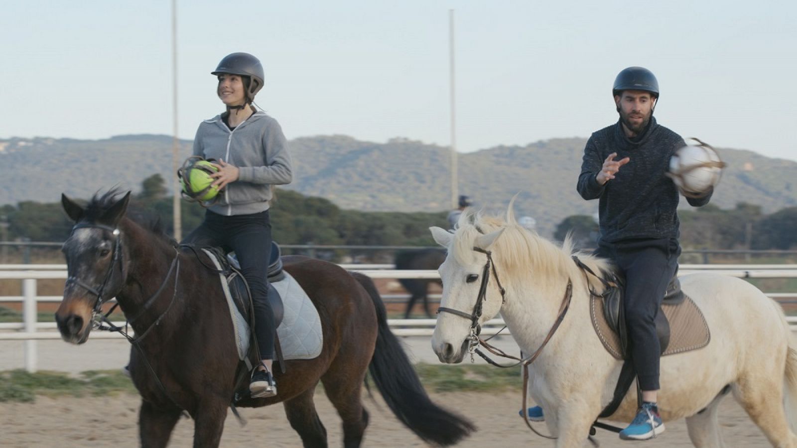 Imatge de l'Ander amb la Eva practicant aquest esport