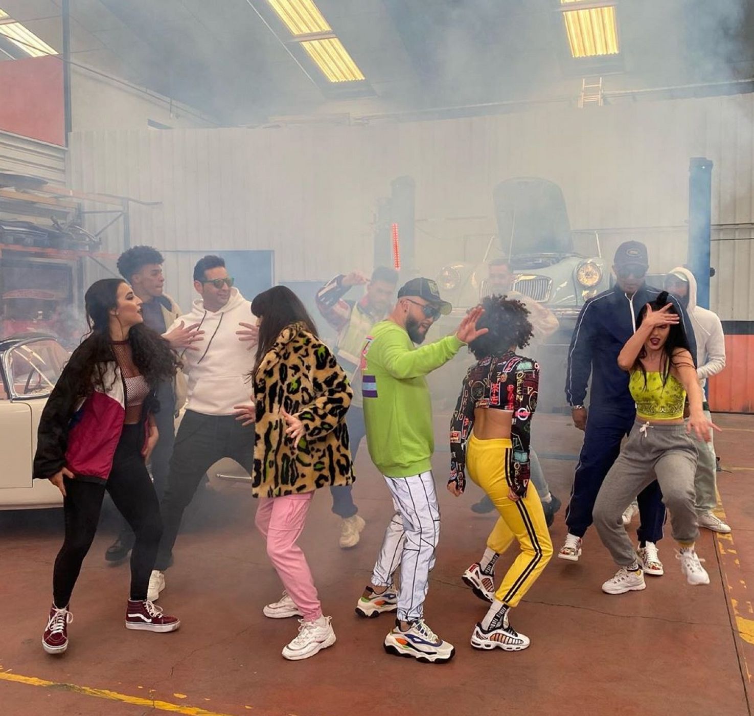 Corazón - Kiko Rivera: hace un Challenge entre sus allegados para que bailen su tema Tuboescape