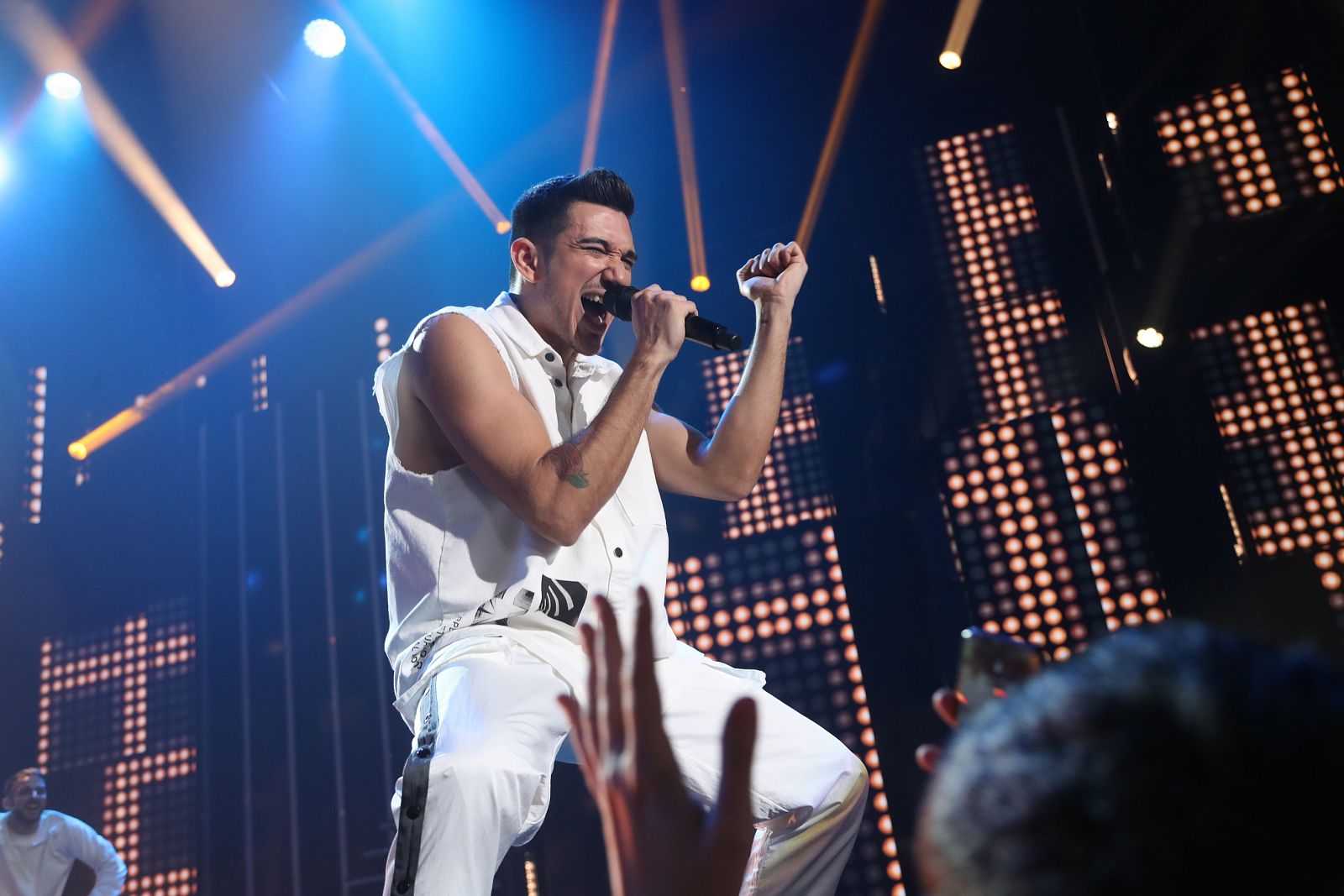 Bruno canta "Everybody " de Backstreet Boys en la gala 5