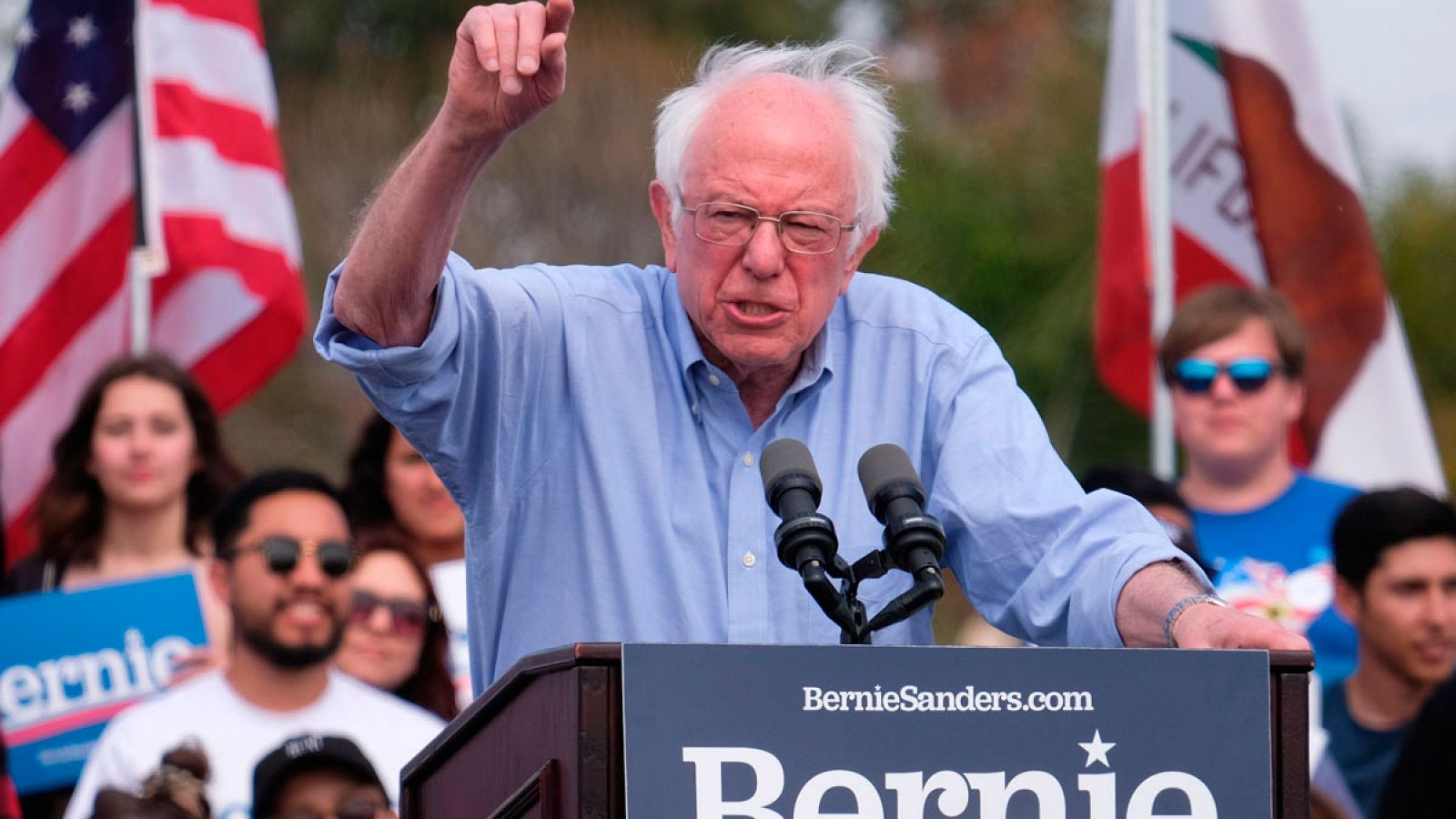 El senador y aspirante a la candidatura presidencial demócrata Bernie Sanders en una acto de campaña en Santa Ana, California, el 21 de febrero de 2020.