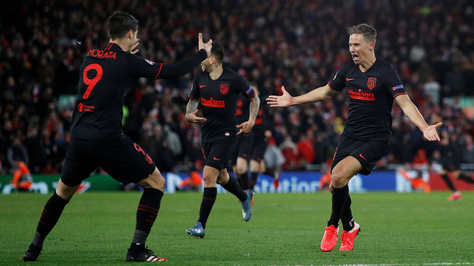 Marcos Llorente celebra el gol que clasifica al Atleti para los cuartos de final de la Champions