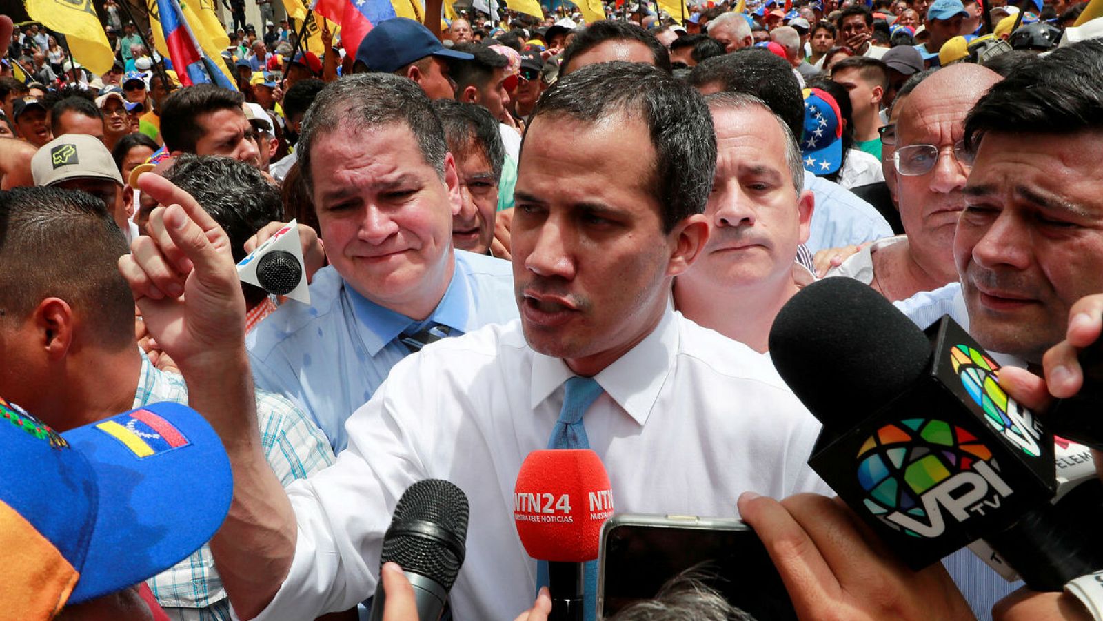 El líder de la Asamblea Nacional, Juan Guaidó, en las calles de Venezuela.