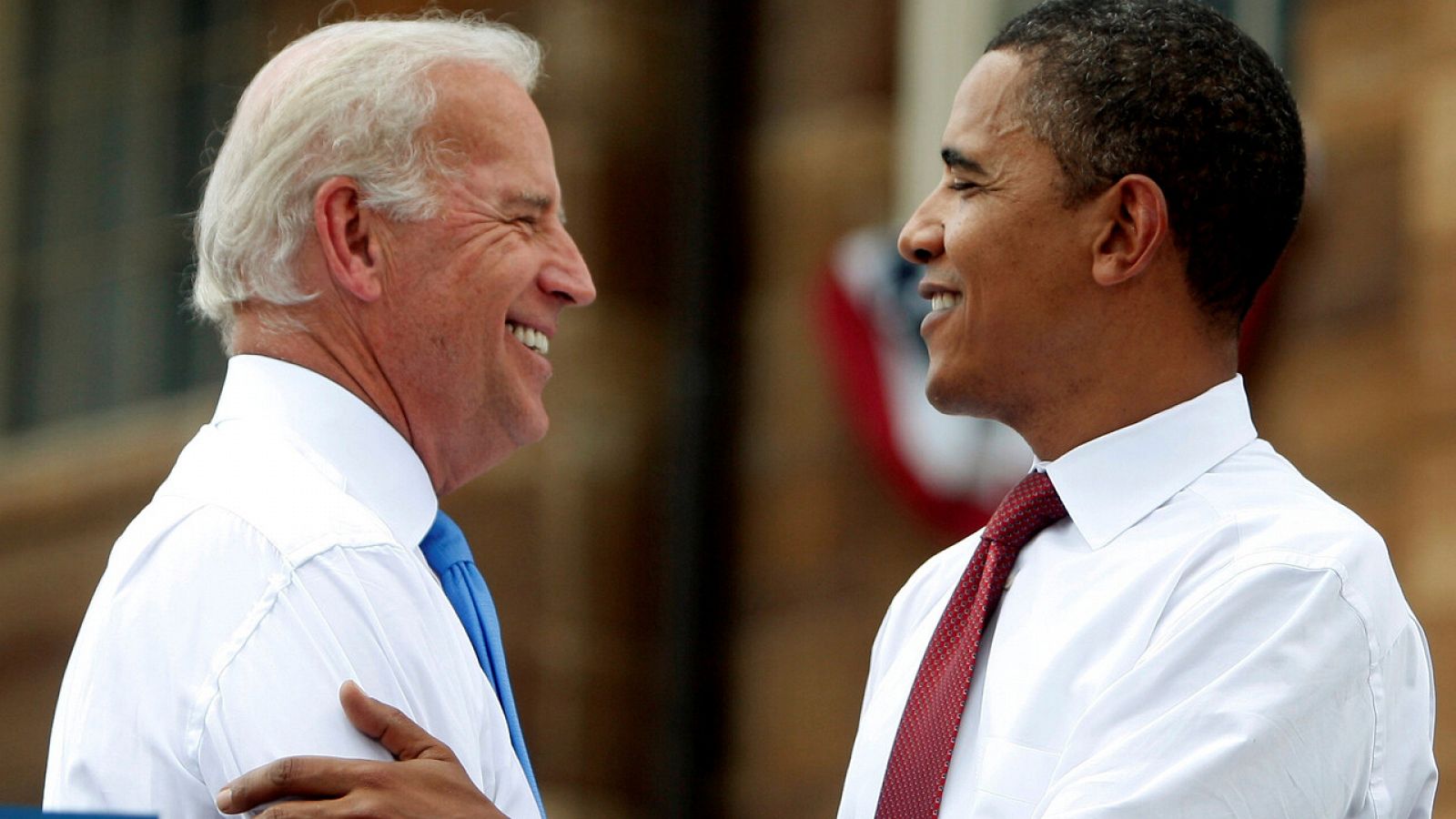 El candidato demócrata Joe Biden y el expresidente Barack Obama en 2008