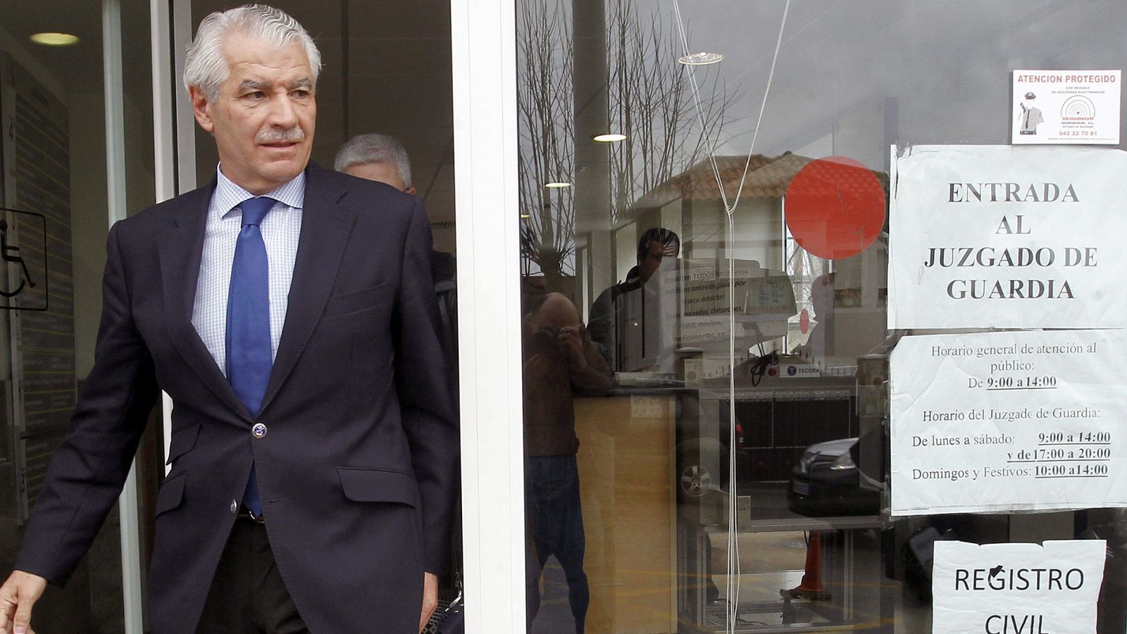 El expresidente del Racing Francisco Pernía, a su salida de un juzgado en 2015.