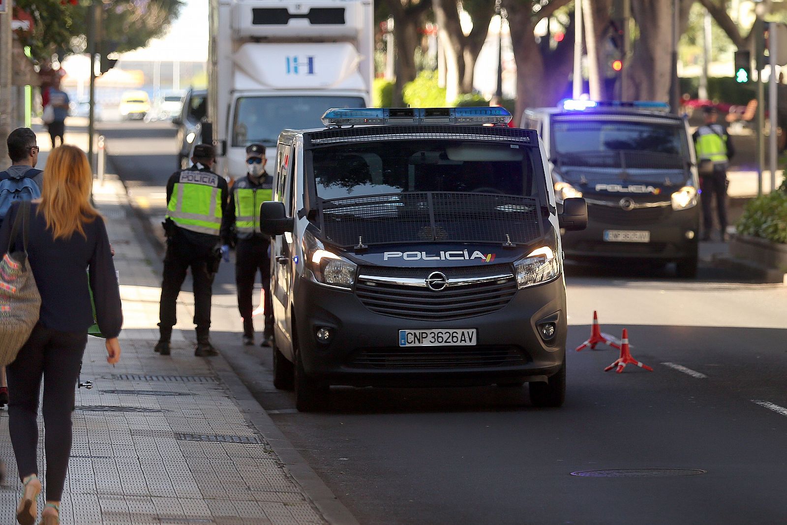 Control policial en Santa Cruz de Tenerife.