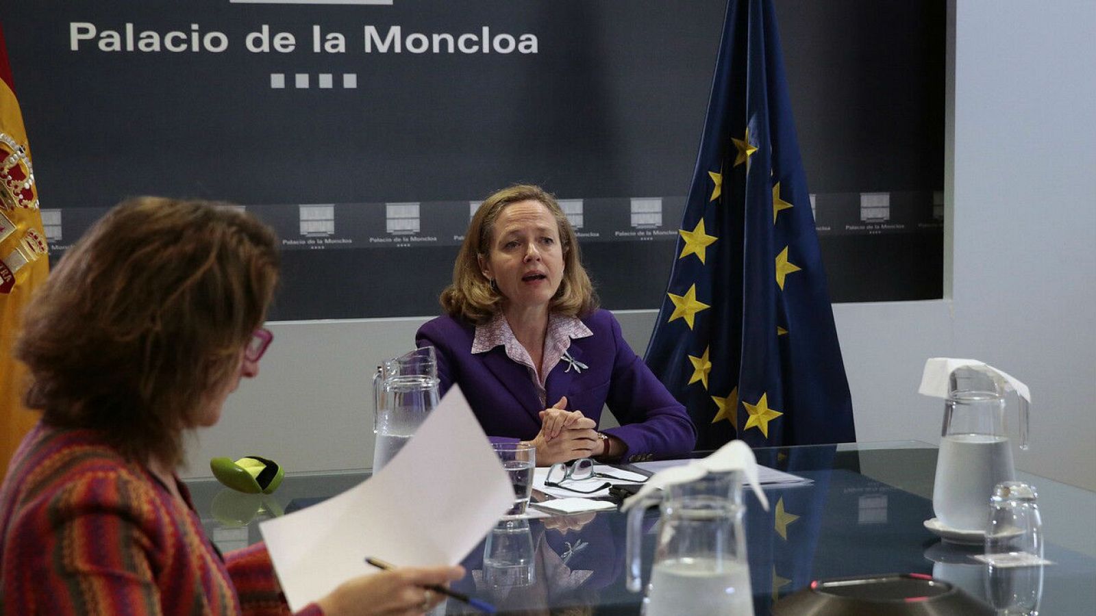 La vicepresidenta tercera y ministra de Asuntos Económicos y Transformación Digital, Nadia Calviño, durante un encuentro en La Moncloa
