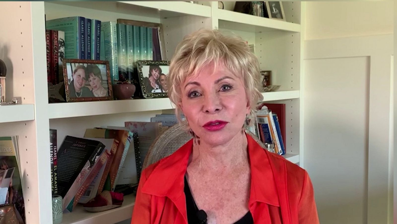 Isabel Allende participa en la campaña #MisLibrosEnTuLibreria