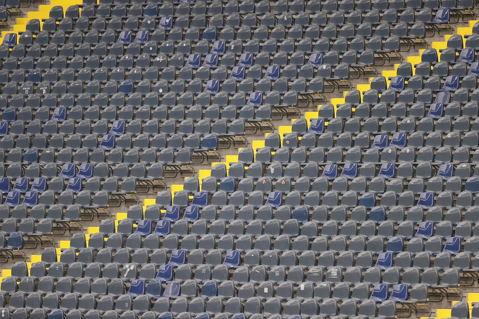 Gradas de un estadio alemán vacías